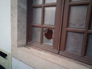 Bombeiros chamados de madrugada a duas ocorrências na rua de S. Gião z41330
