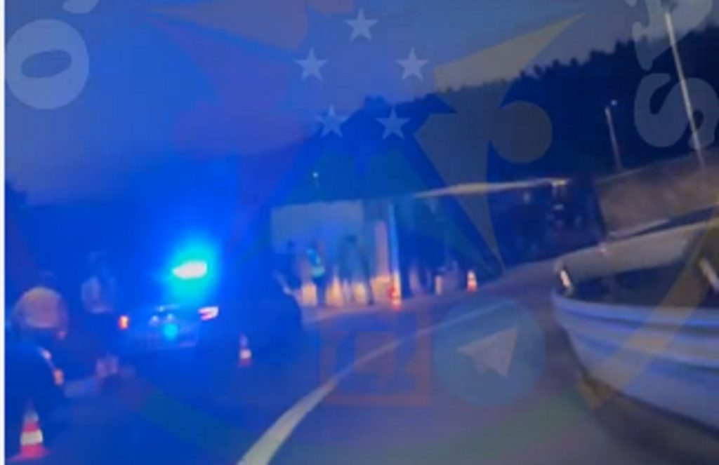 Camião tombou no nó da A13 com a A23 (c/ vídeo) acid 890