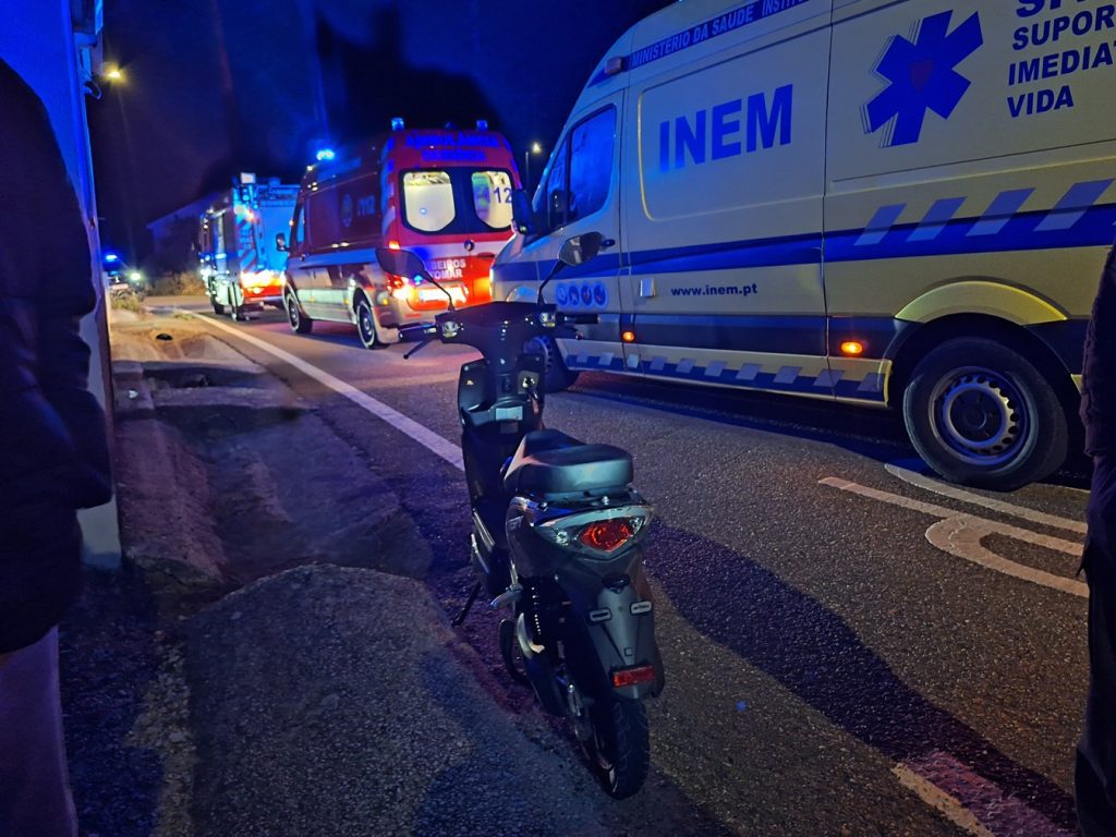 Motociclista ferido depois de abalroado por veículo ligeiro acidente 20260516 222005