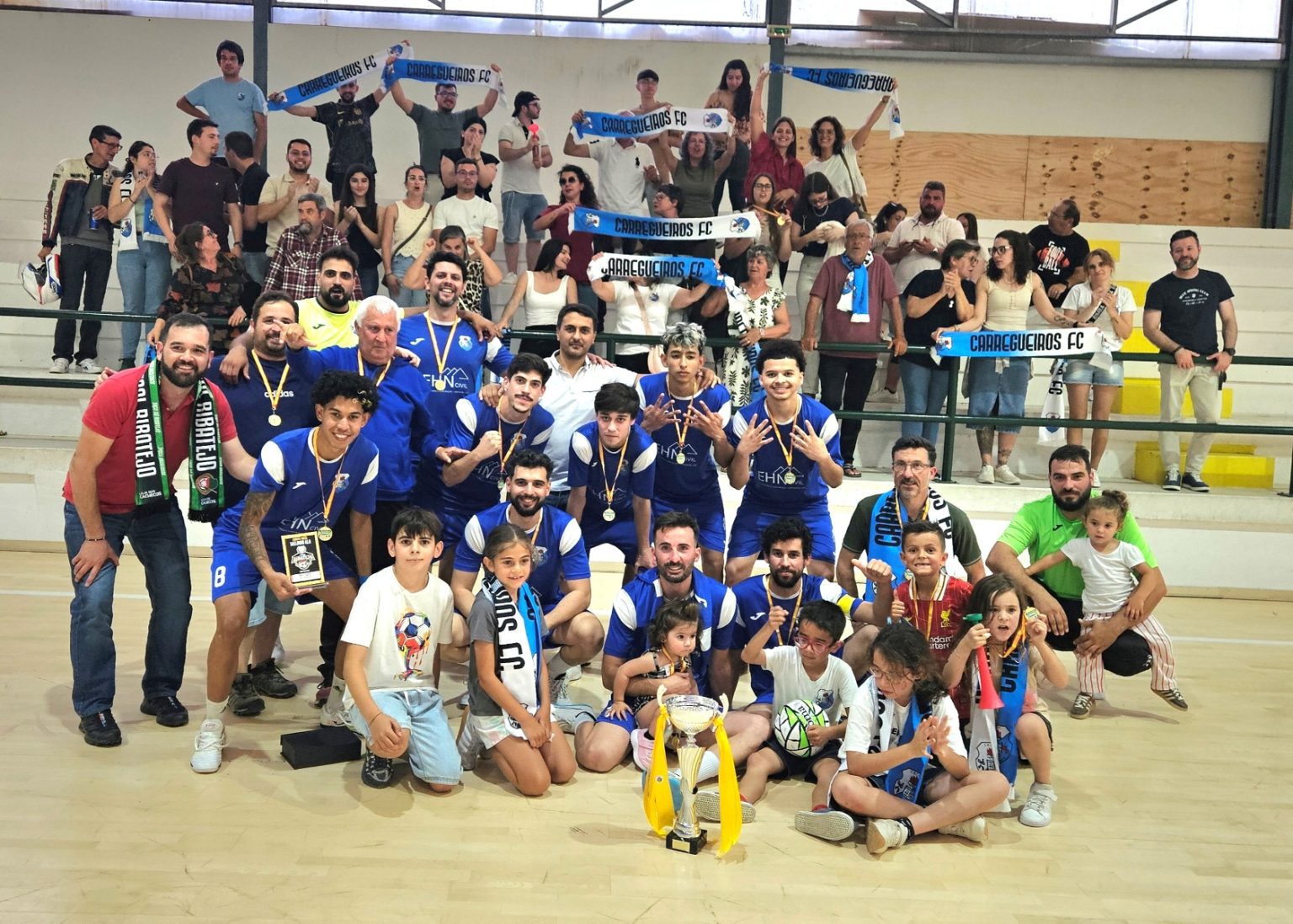 carregueiros 1000193283
