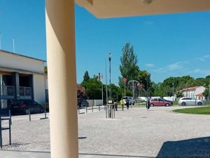 Estacionamento ilegal continua a afetar peões em Tomar estac image 1742235603625248