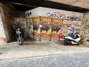 Condutor estaciona e bloqueia trânsito na av. Nuno Álvares Pereira estac IMG 20260820 WA0005