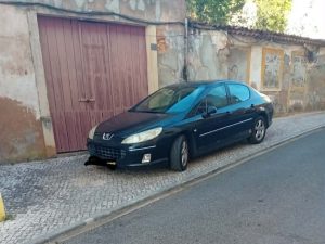 Mais situações de estacionamento ilegal em Tomar (c/ fotos) estac received 1543319454210966