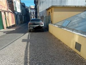 Mais situações de estacionamento ilegal em Tomar (c/ fotos) estac received 2938119063196016