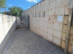 Sanitários perto da igreja de Santa Maria do Olival estão fechados. Junta promete reabrir wc 20260822 104626