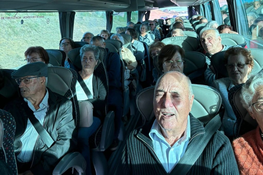 Junta de freguesia urbana leva 300 idosos a conhecer quintas do Ribatejo idosos 990654116583999 3545086366318766114 n