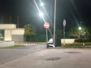 Estacionamento ilegal continua em Tomar (c/ fotos) estac 3988858 5786020576662166341 n