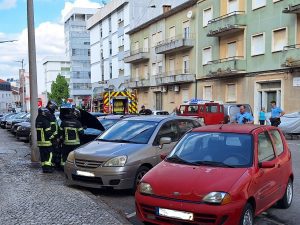 Carro ardeu em Tomar incendio carro 20261005 161821